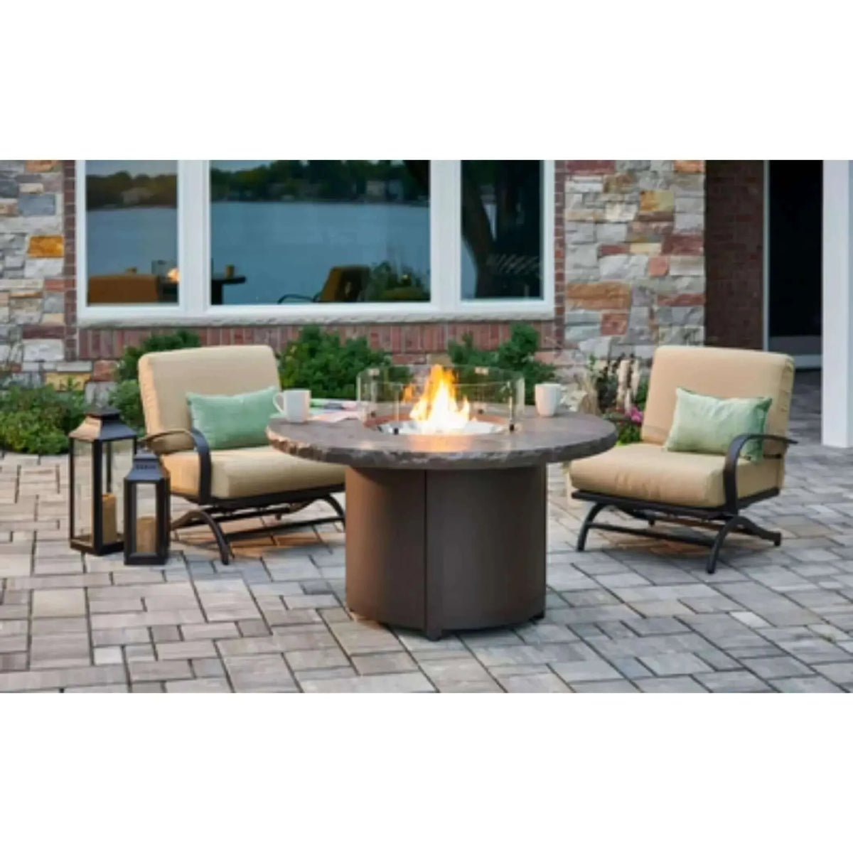 Outdoor GreatRoom Beacon Round Gas Fire Pit Table-