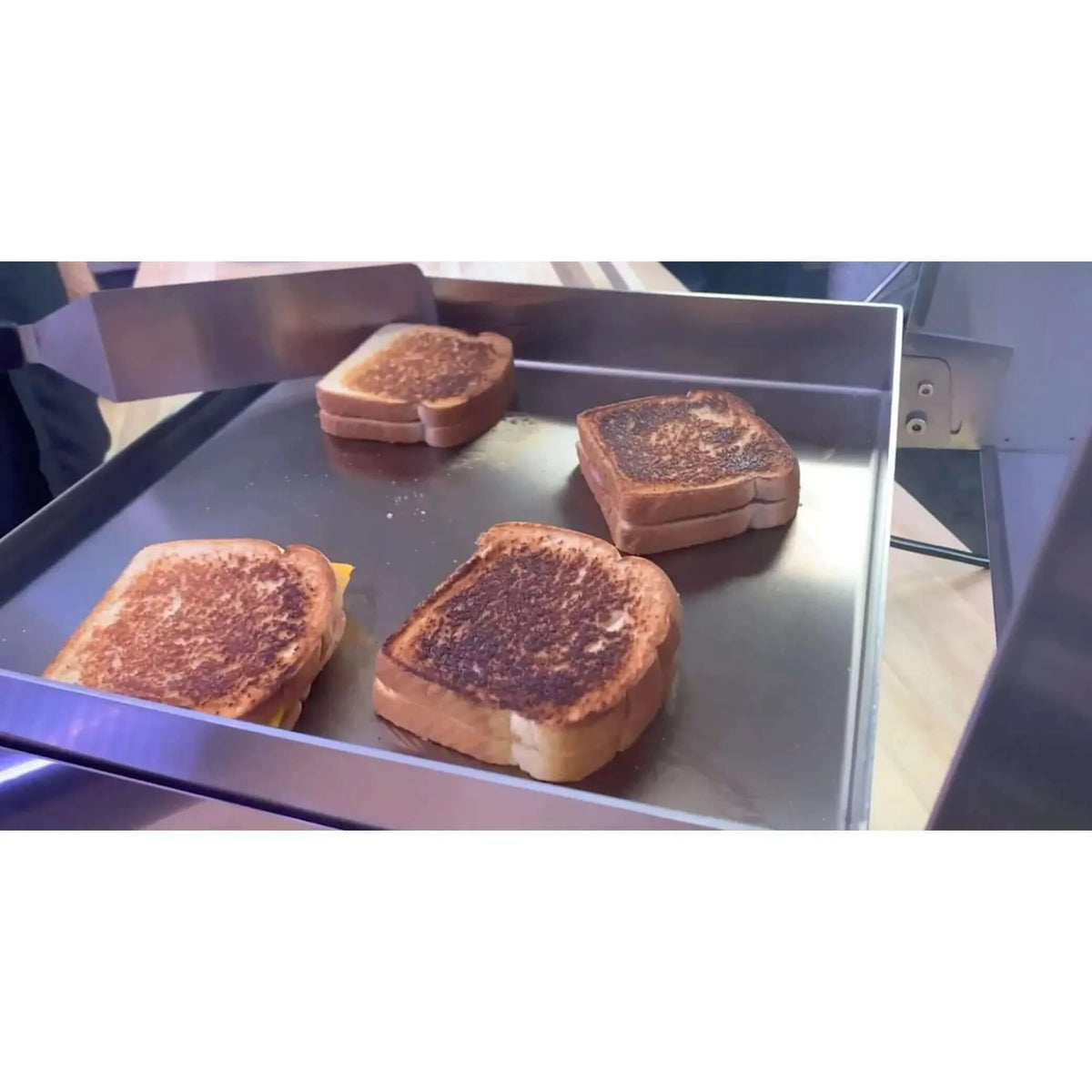 Le Griddle Wee 16" Electric Griddle-