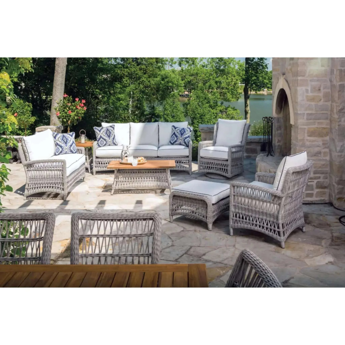 Lloyd Flanders Mackinac Sofa-