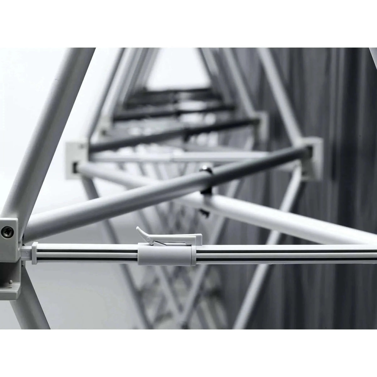 Outdoor Theater System QuikScreen Pro Projection Screens-