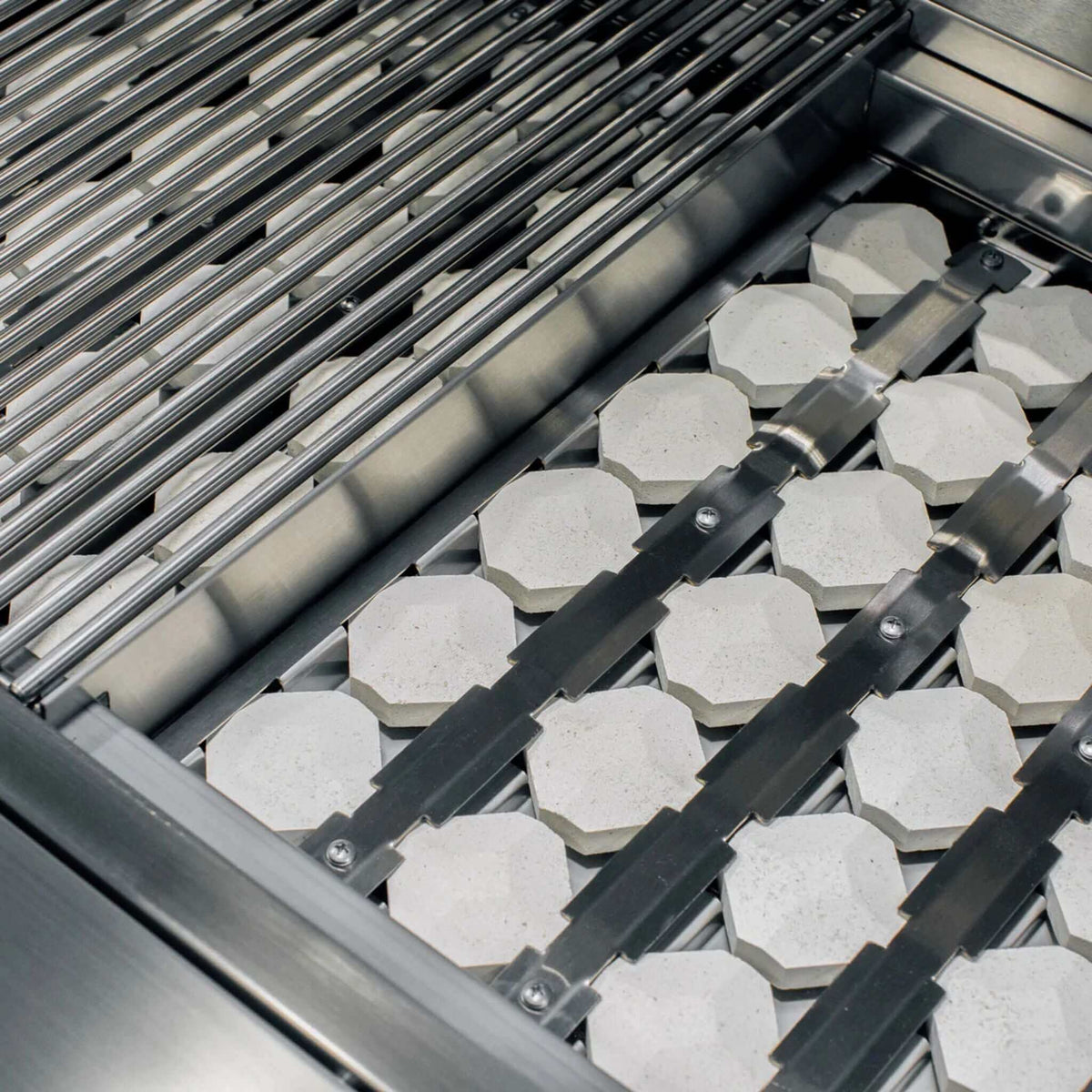 Summerset Alturi 42" Grill - Built-in with Stainless Steel Main Burners-