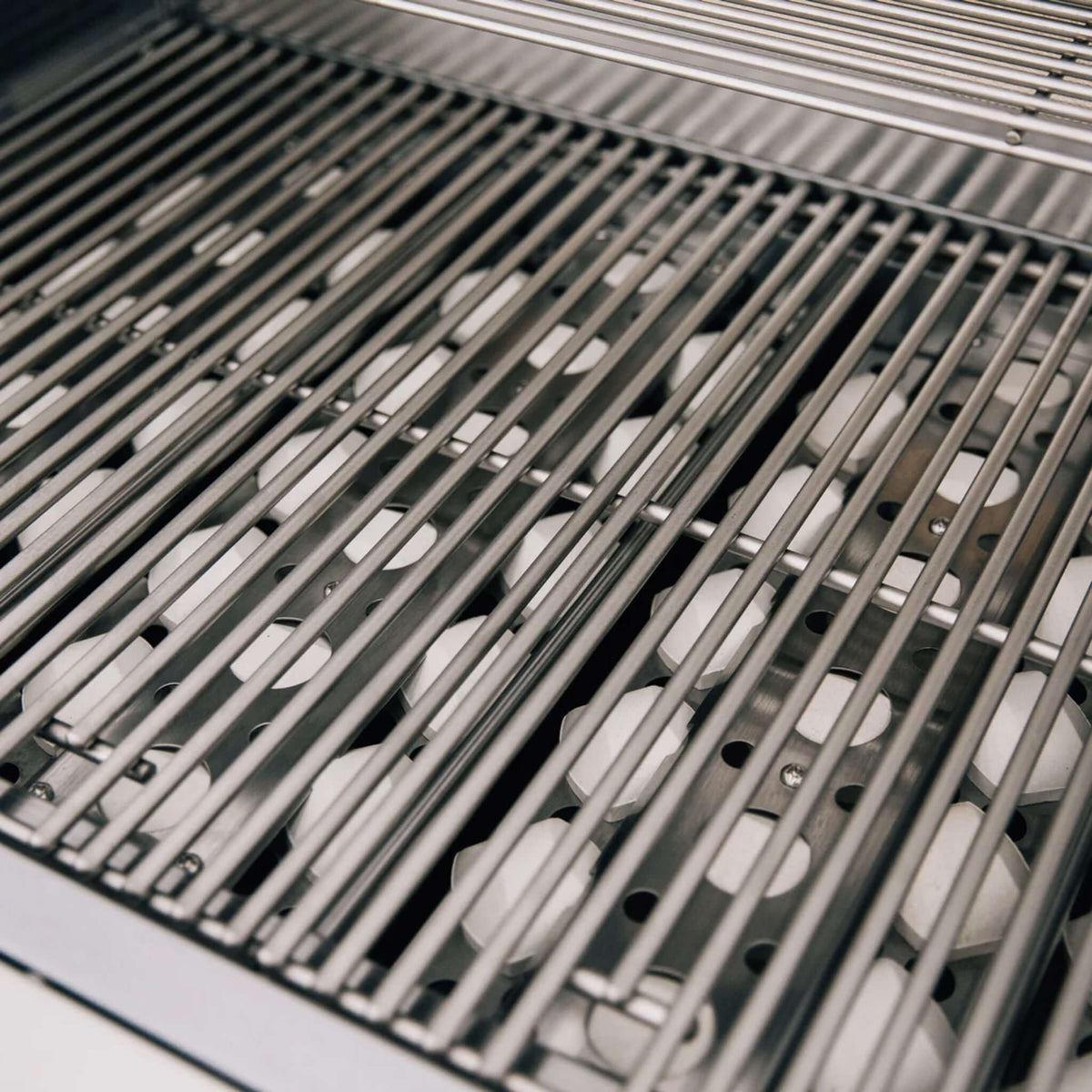 Summerset Sizzler Pro 32" Built-In Grill-