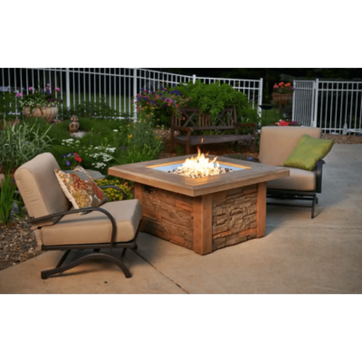 Outdoor GreatRoom Sierra Square Gas Fire Pit Table-Natural Gas