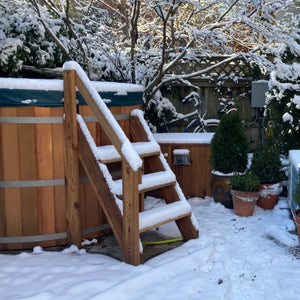 Fluid Float Colonial Cedar Hot Tub