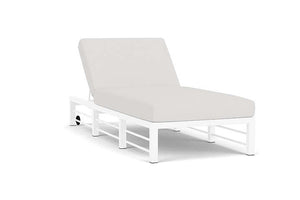 Lloyd Flanders Southport Chaise Ivory