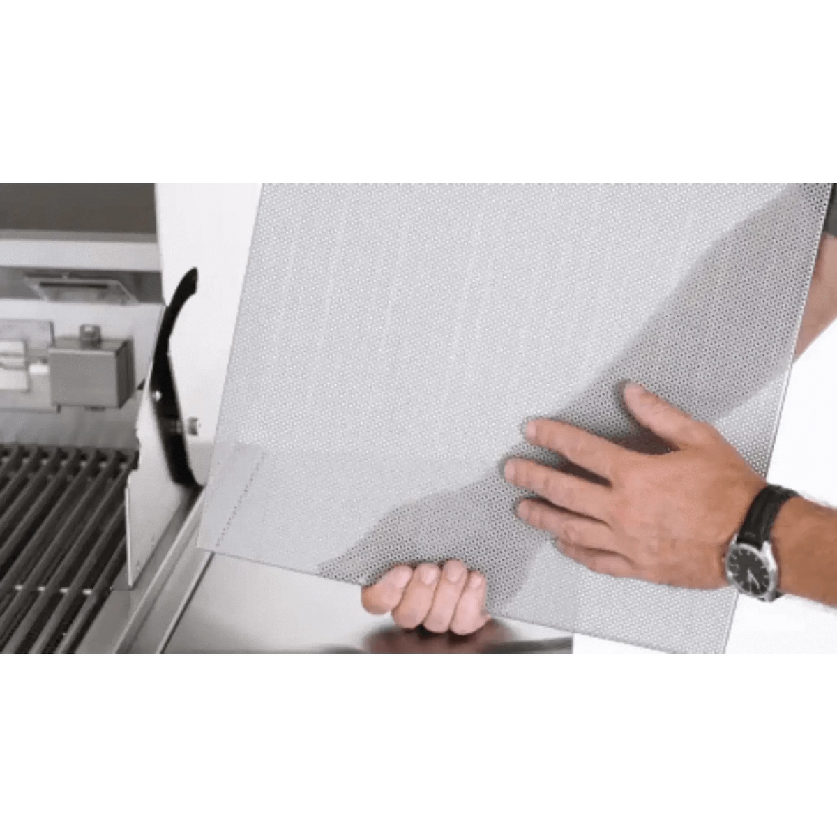 Blaze Premium LTE Marine Grade  32" 4-Burner Gas Grill with Rear Burner and Built-in Lighting System-