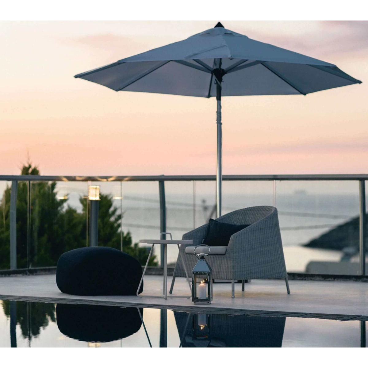 Cane-Line Kingston Lounge Chair, Stackable-