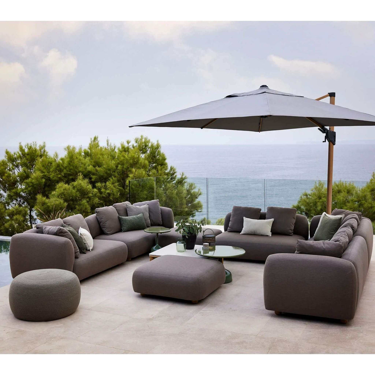 Cane-Line Capture Pouf-