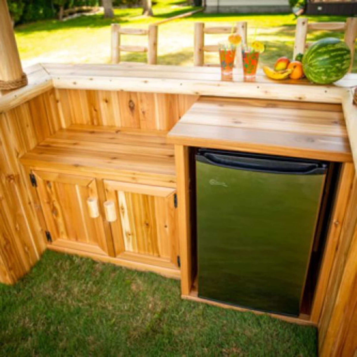 Dundalk LeisureCraft Canadian Timber Tropical Paradise Tiki Bar-2 Door Cabinet & Fridge Opening